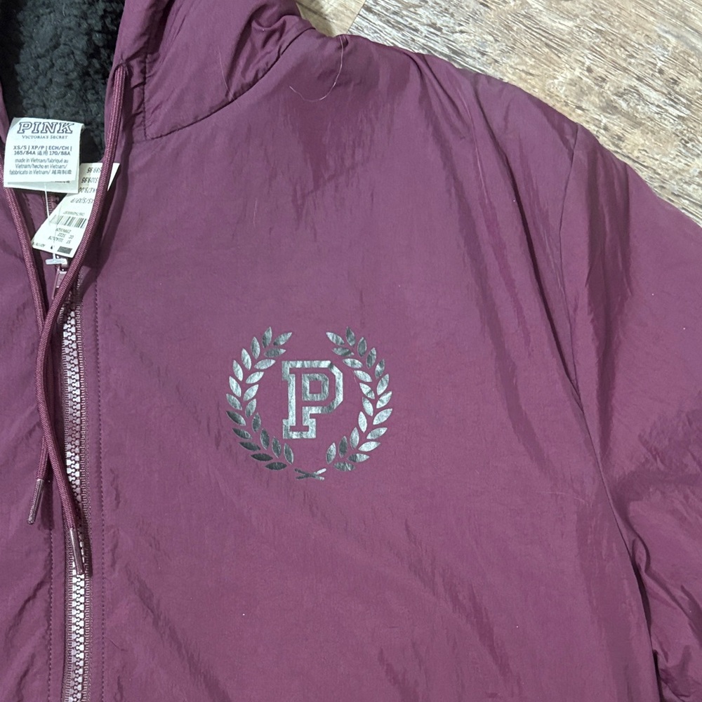 🆕 🧥 PINK Victoria's Secret Maroon Hooded Sherpa Jacket - Picture 3 of 8